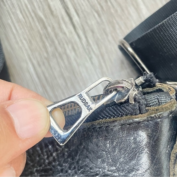 RUDSAK Black Crossbody Bag with Adjustable Strap - Picture 9 of 9